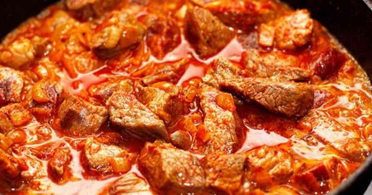 liellopu gaļas sautējums ar olbaltumvielu diētu
