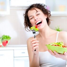 dārzeņu salāti ar sešu ziedlapiņu diētu